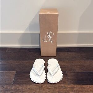 Christian Louboutin women’s Super Loubi flip Donna flat. White size 38